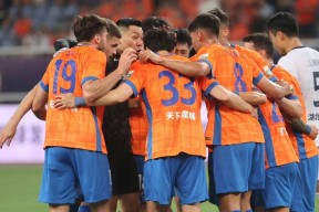 九博在线入口 -泰山金雕队对阵泰山雷霆队，板球巡回赛读秒绝平，门将神扑救主——快速转换撕裂防线的简单介绍