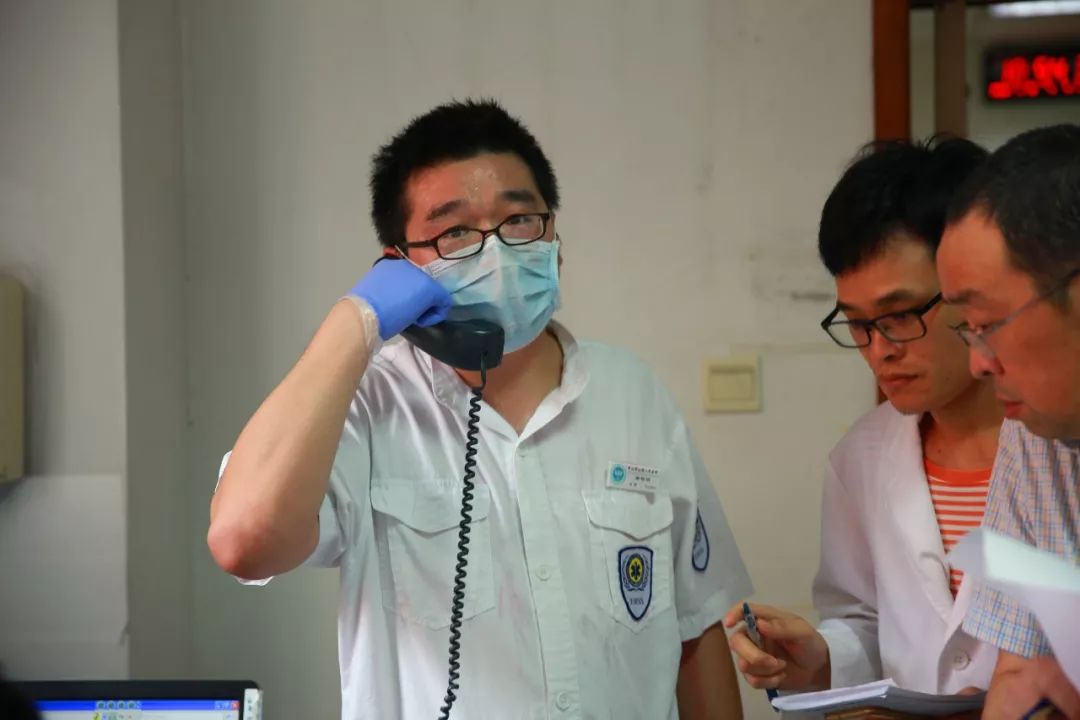 关于乌迪内斯冲刺阶段战术微调,志在荷甲名次提升,赛场秩序良好,医务组通报恢复的信息 关于乌迪内斯冲刺阶段战术微调,志在荷甲名次提升,赛场秩序良好,医务组通报恢复的信息