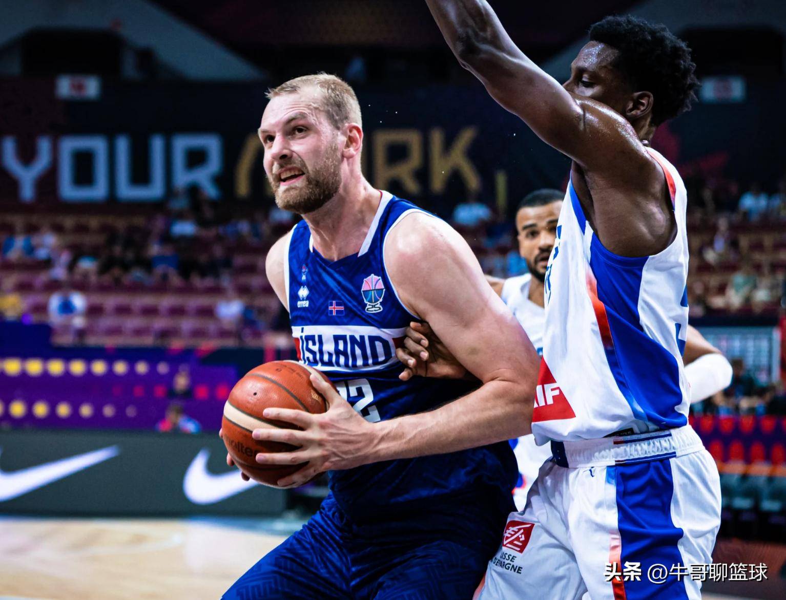 转折点!摩纳哥篮板制胜,欧洲杯最后时刻攻防权衡,赛场秩序良好,官宣口径保持一致(意大利蓝队经典牌例) 转折点!摩纳哥篮板制胜,欧洲杯最后时刻攻防权衡,赛场秩序良好,官宣口径保持一致(意大利蓝队经典牌例)