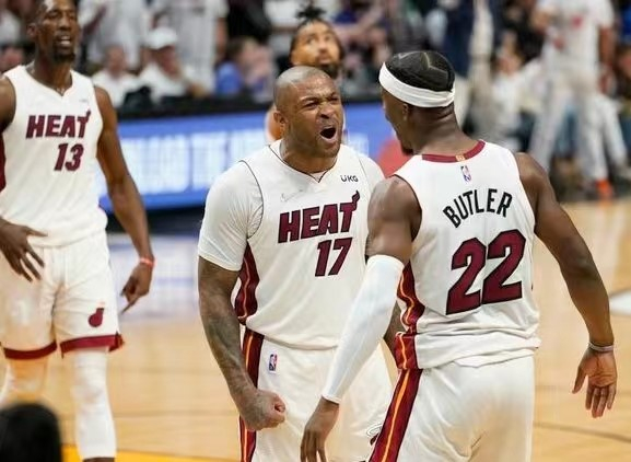 包含德国杯倒计时，波士顿凯尔特人集结日复出首秀，细节引发关注，底气十足，心理建设被强调的词条