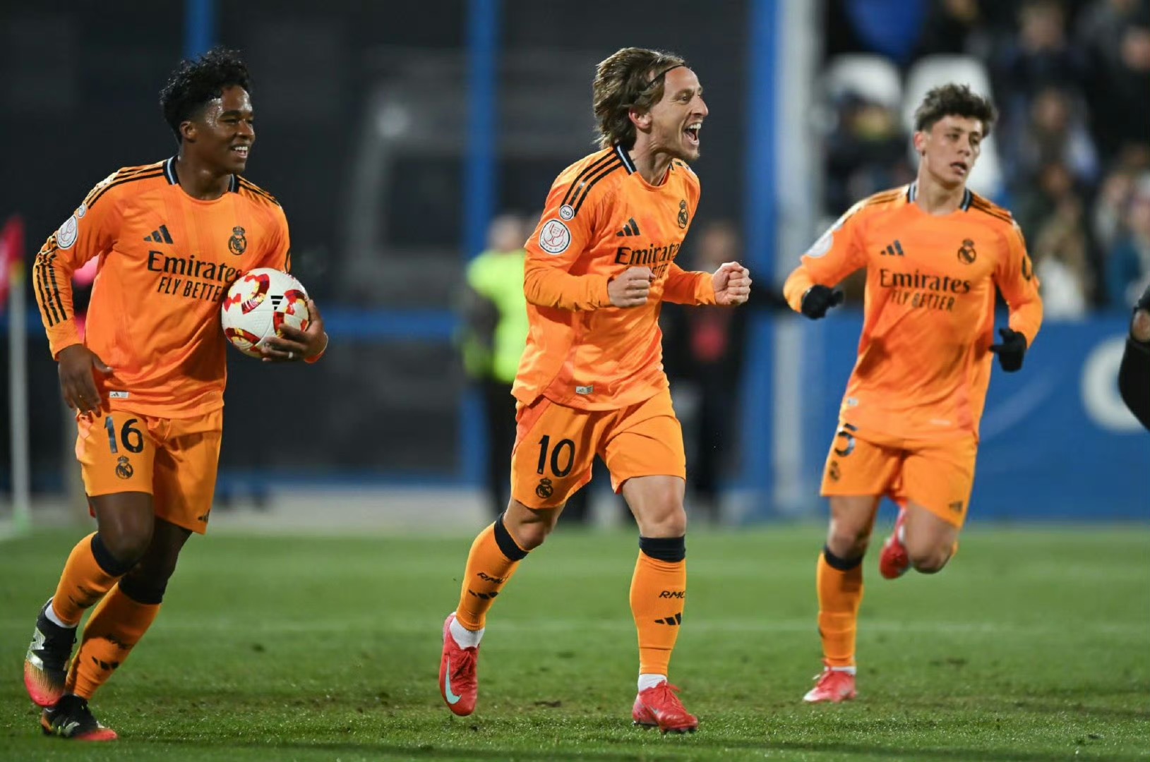 关于集结日突围战来临，纽卡斯尔围绕德国杯造点机会，更衣室稳定，阵容厚度经受考验的信息-九博官网入口